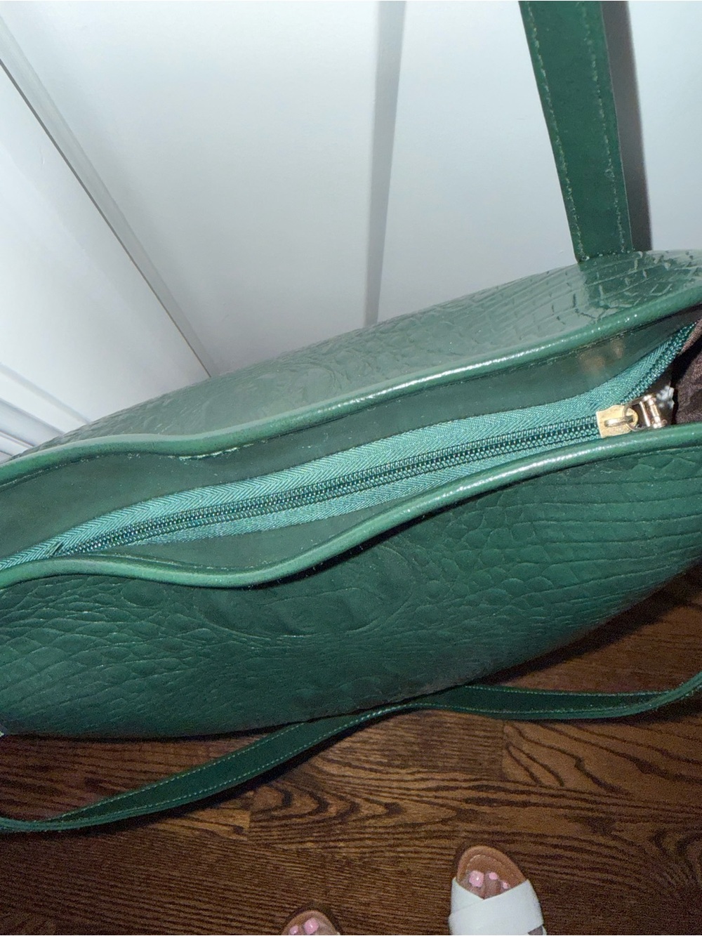 Croc-Embossed Dark Green Leather Tote - Picture 4 of 7